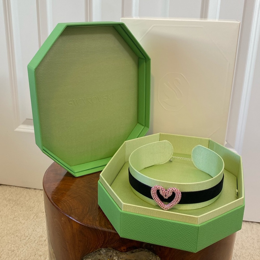 NEW IN BOX Swarovski Una Pink Heart 🩷 Velvet Choker